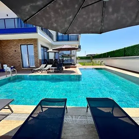 Luxury In Doesemealti Villa Antália