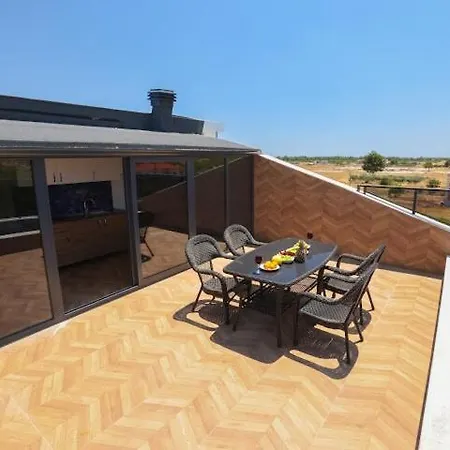 Villa Luxury In Doesemealti *