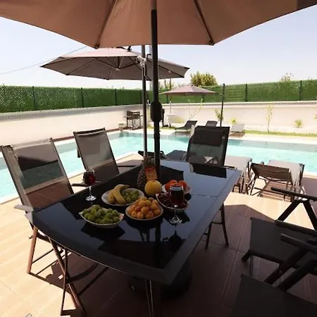 Luxury In Doesemealti Villa *