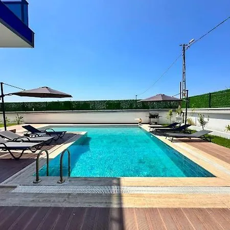 Luxury In Doesemealti Villa *