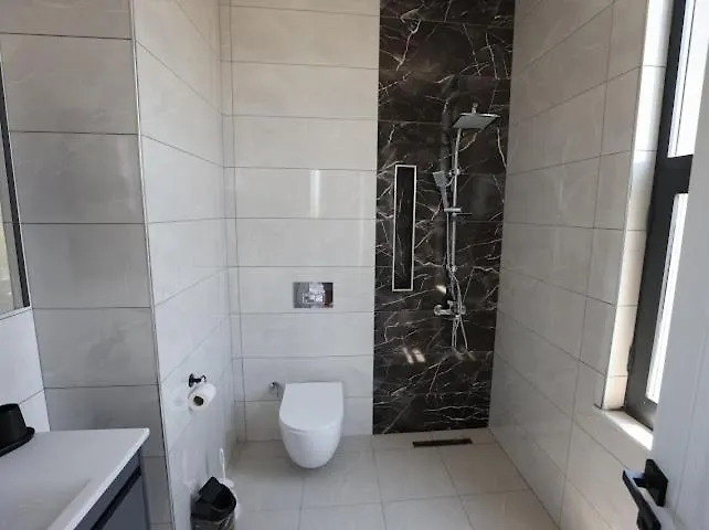 Luxury In Doesemealti 安塔利亚