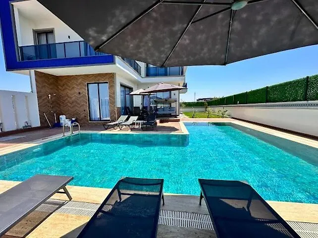 Luxury In Doesemealti 别墅 安塔利亚