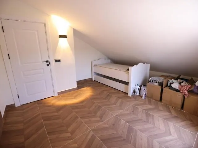 Luxury In Doesemealti *