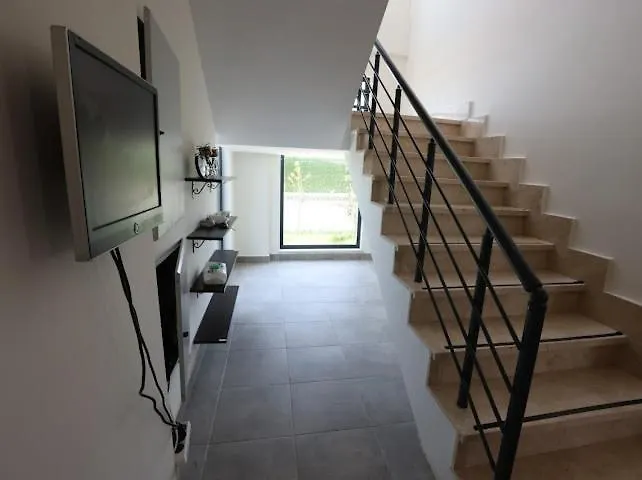 Вилла Luxury In Doesemealti