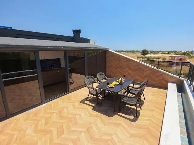 Вилла Luxury In Doesemealti *