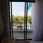 Luxury In Doesemealti וילה