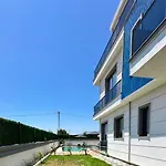 Luxury In Doesemealti וילה
